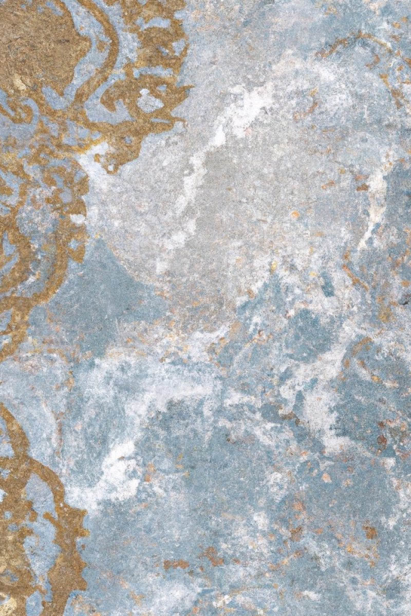 DALL·E 2023-07-21 09.42.31 - a textured shabby chic wall, abstract elegant baroque marmor, periwinkle, indigo and persian blue with a few filigrane golden lines